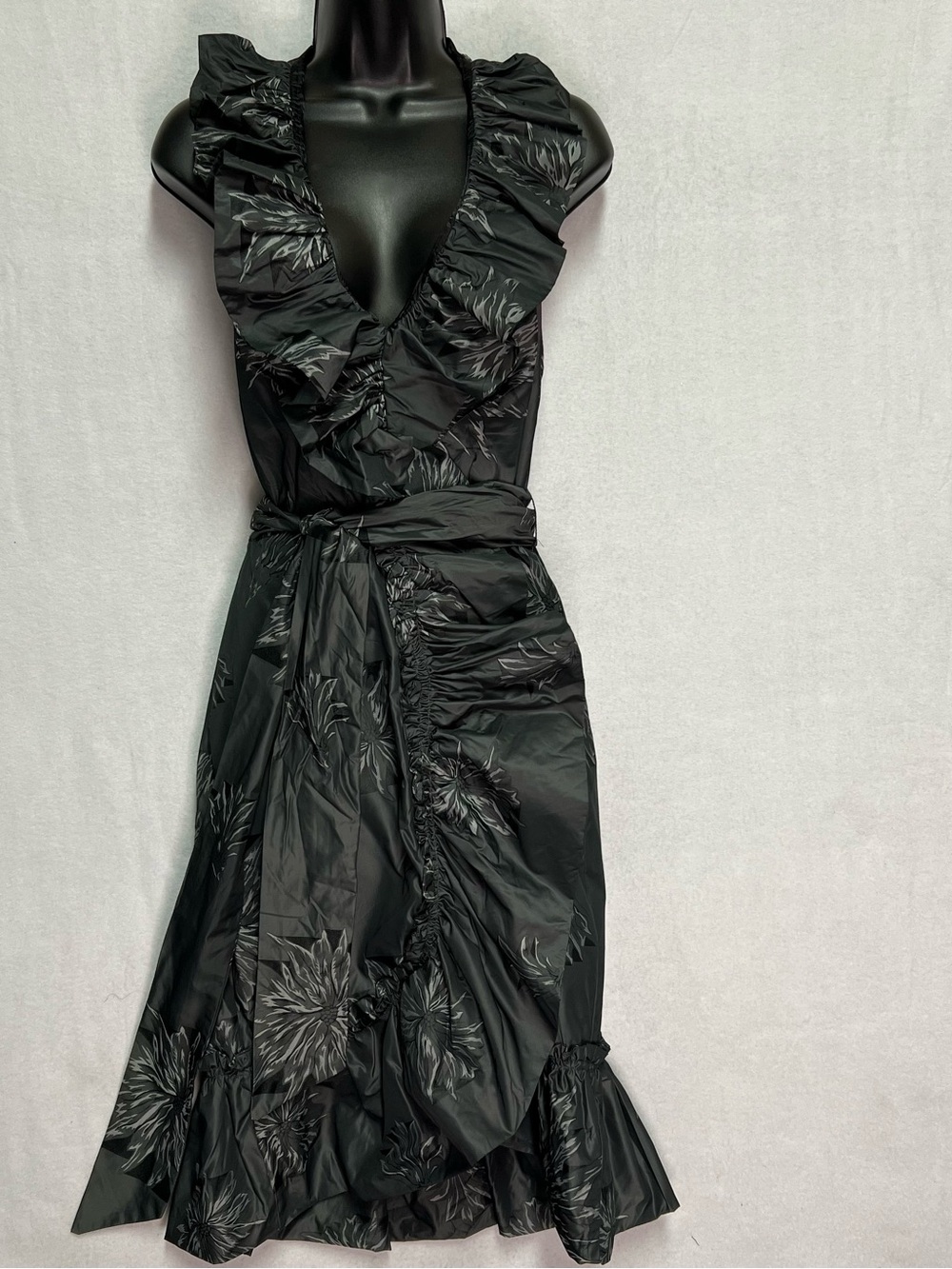 NWT Eva Franco Mary Dress Grey Gardens Ruffle Floral Midi Dress Dark Romantic 6
